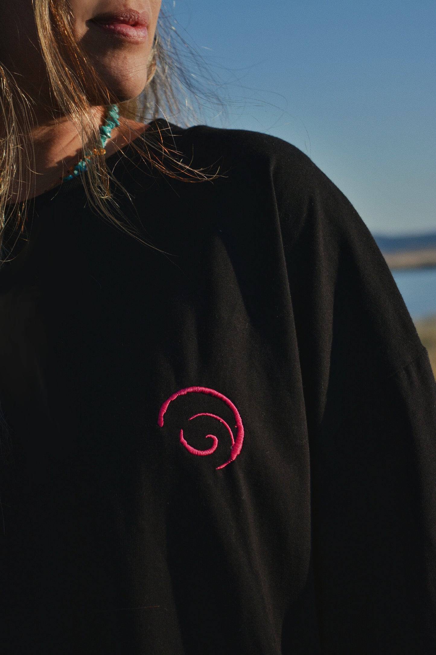 Kahakai Black Tee