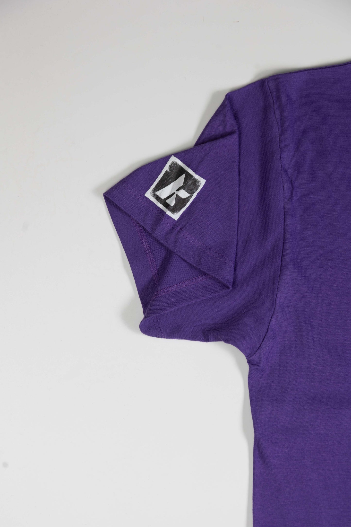T-SHIRT RETRO DARK PURPLE